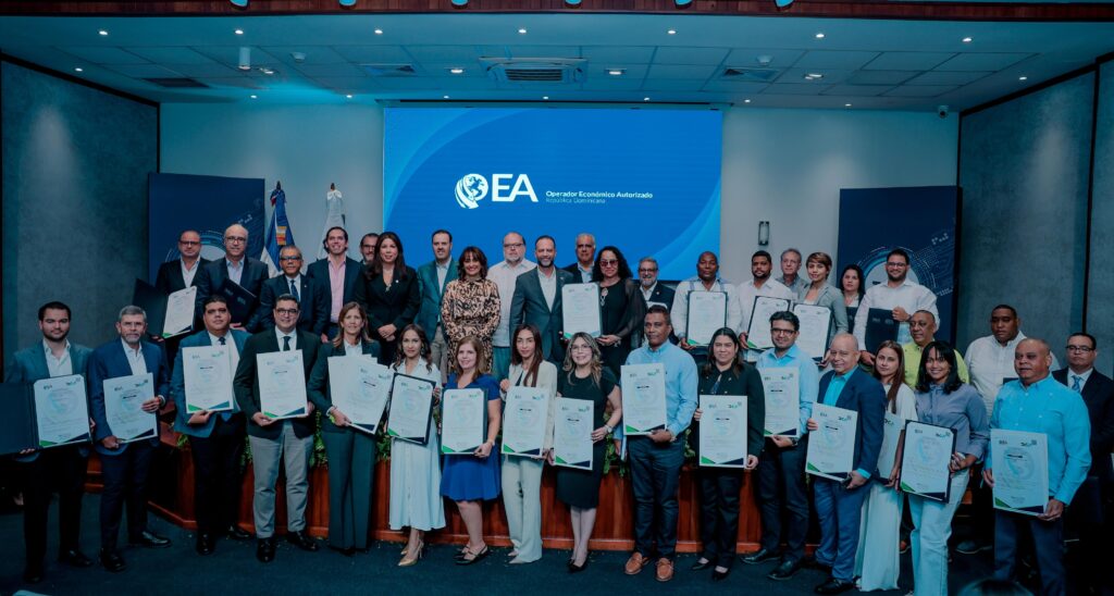 DGA certifica 15 nuevas empresas como Operadores Económicos Autorizados y fortalece la facilitación del comercio