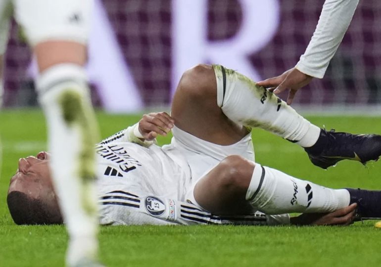 Real Madrid eliminado de la Champions League y Mbappé se lesiona en noche amarga