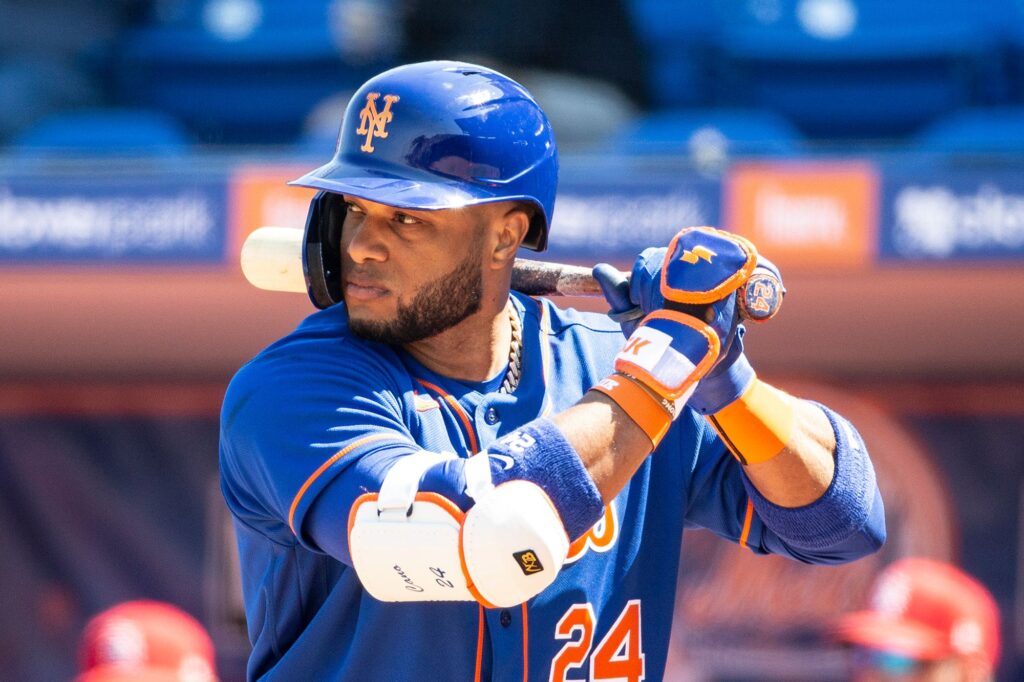 Estrellas reafirman su apuesta por Robinson Canó, quien firma nuevamente como agente libre