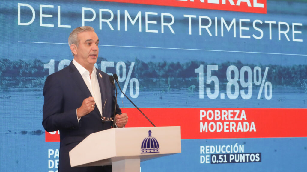 Presidente Abinader destaca máximo histórico de empleos en RD y aumento de formalidad laboral al 46.6 %