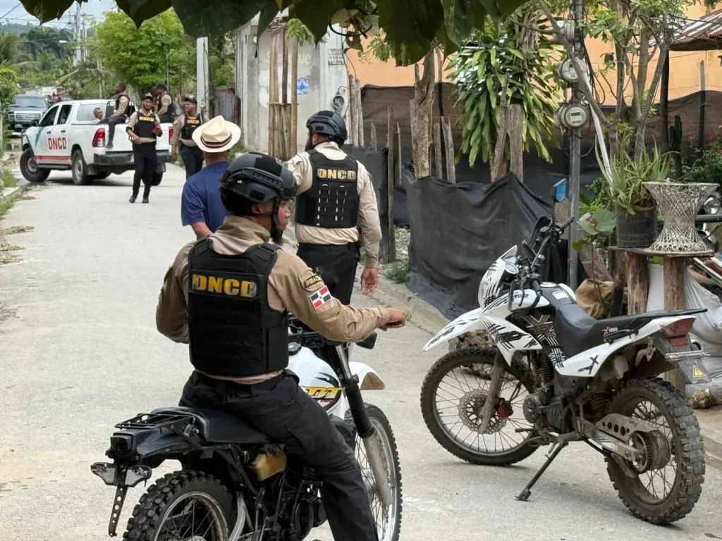 DNCD intensifica lucha contra el microtráfico: ocupa más de 262 mil gramos de drogas y arresta a 1,128 personas en una semana