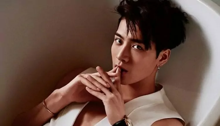 Mujer con enfermedad cardíaca es estafada por impostor que se hacía pasar por estrella de K-pop