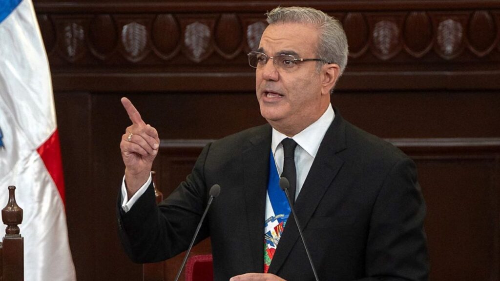 Luis Abinader arrasa en Puerto Plata con 69 % de aprobación, según encuesta